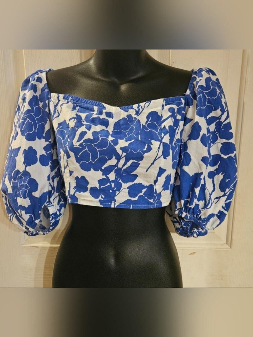 Blue Floral Puff-Sleeve Square-Neck Crop Top